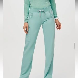 Figs Kade Cargo Scrub Pants (seaglass)